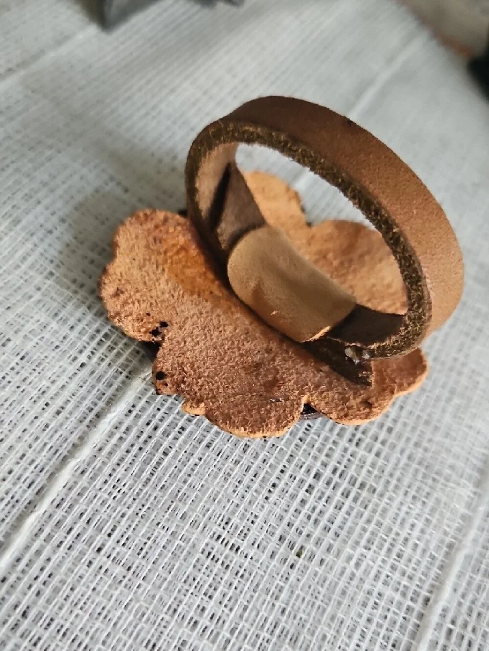 Handmade Genuine Leather Pet Collar Flower Accent NEW GIFTED